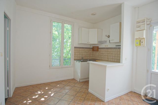 Appartement F2 à vendre - 2 pièces - 28.02 m2 - CHOISY LE ROI - 94 - ILE-DE-FRANCE - Century 21 Acv